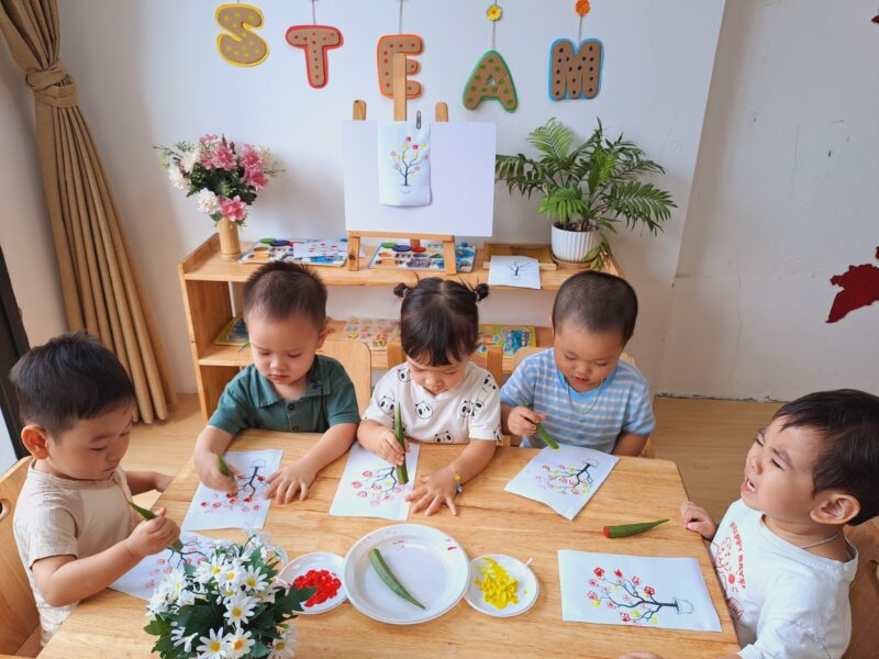 🎨 Bé tạo hình với đậu bắp