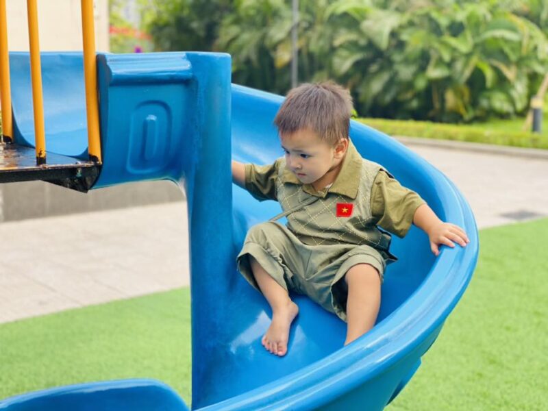 Hoạt động ngoài trời lớp Mars☀️🌳 - Ảnh 4