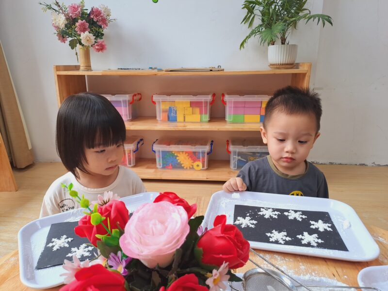 🌈Thí nghiệm vui: Bong bóng hút giấy - Ảnh 4