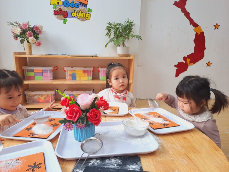 🌈Thí nghiệm vui: Bong bóng hút giấy - Ảnh 7