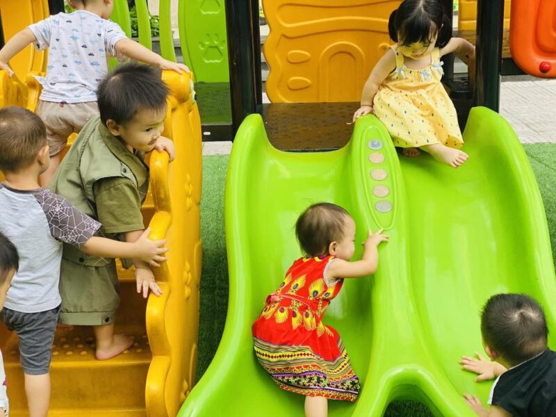 Hoạt động ngoài trời lớp Mars☀️🌳 - Ảnh 8